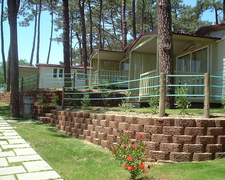 נאזרה Orbitur Valado Bungalows - Caravan Park מראה חיצוני תמונה